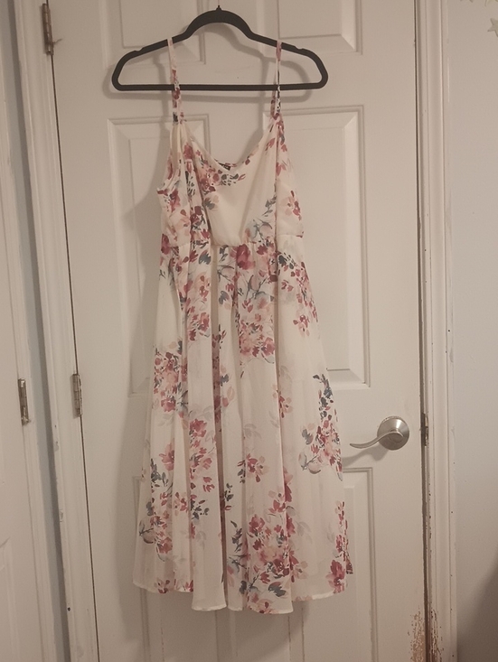 torrid Dresses & Skirts - torrid Cream Midi Dress with Pink Floral Pattern